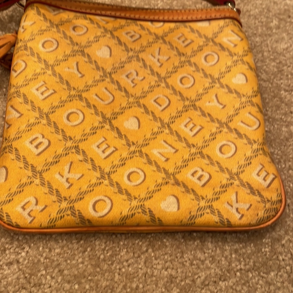 Dooney and Bourke small crossbody bag. - Picture 10 of 10